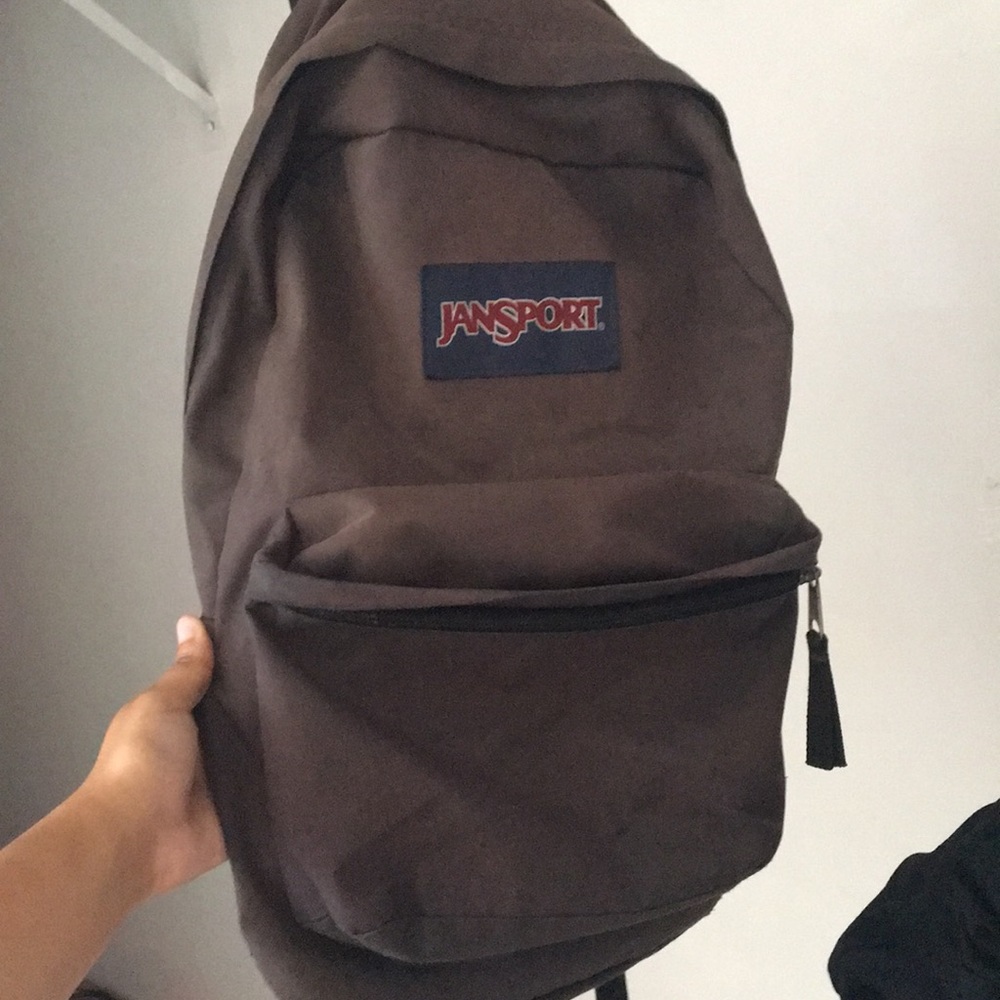 grey jansport backpack👽